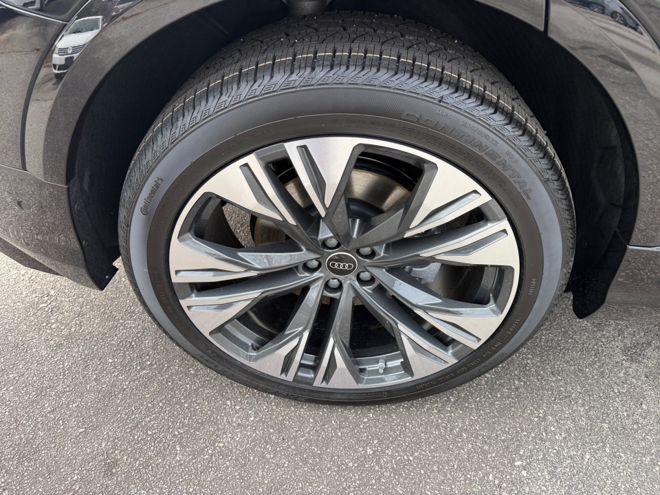 WA1EVBF15TD017323 2026 Audi Q8 Premium Plus 55 TFSI quattro Tiptronic