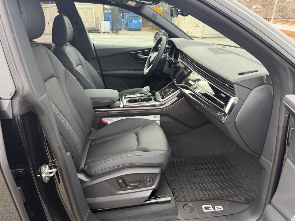 WA1EVBF15TD017323 2026 Audi Q8 Premium Plus 55 TFSI quattro Tiptronic