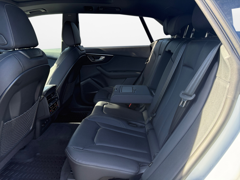 WA1EVBF18TD016490 2026 Audi Q8 Premium Plus 55 TFSI quattro Tiptronic