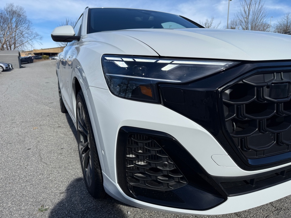 WA1EVBF18TD016490 2026 Audi Q8 Premium Plus 55 TFSI quattro Tiptronic