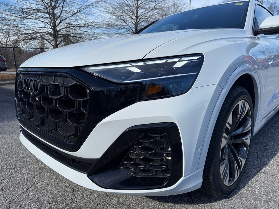 WA1EVBF18TD016490 2026 Audi Q8 Premium Plus 55 TFSI quattro Tiptronic