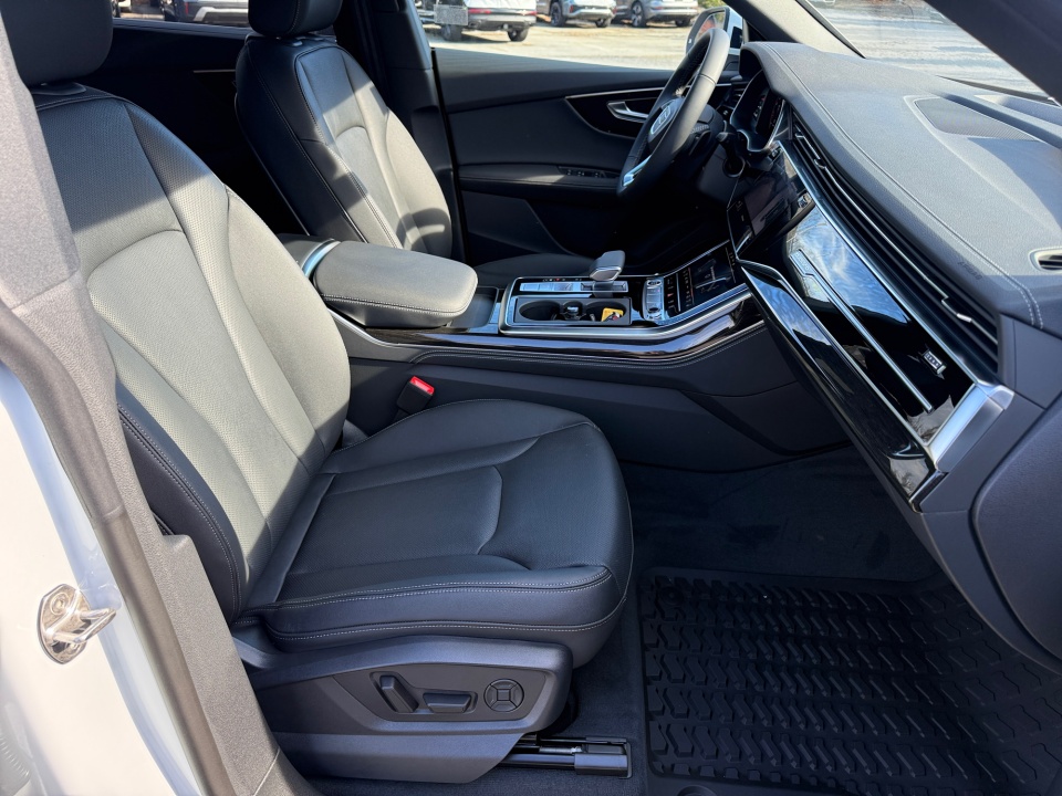 WA1EVBF18TD016490 2026 Audi Q8 Premium Plus 55 TFSI quattro Tiptronic