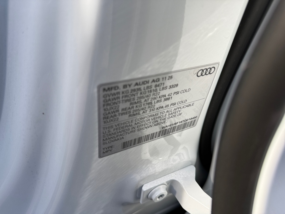 WA1EVBF18TD016490 2026 Audi Q8 Premium Plus 55 TFSI quattro Tiptronic