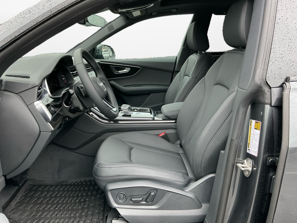 WA1EVBF18TD019499 2026 Audi Q8 Premium Plus 55 TFSI quattro Tiptronic