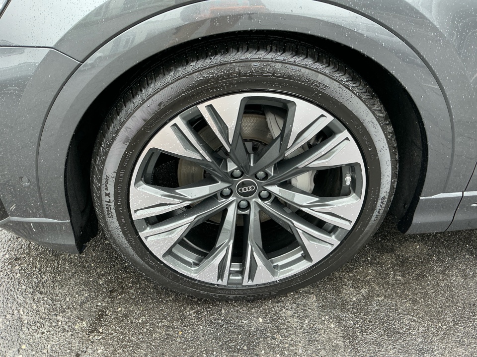 WA1EVBF18TD019499 2026 Audi Q8 Premium Plus 55 TFSI quattro Tiptronic