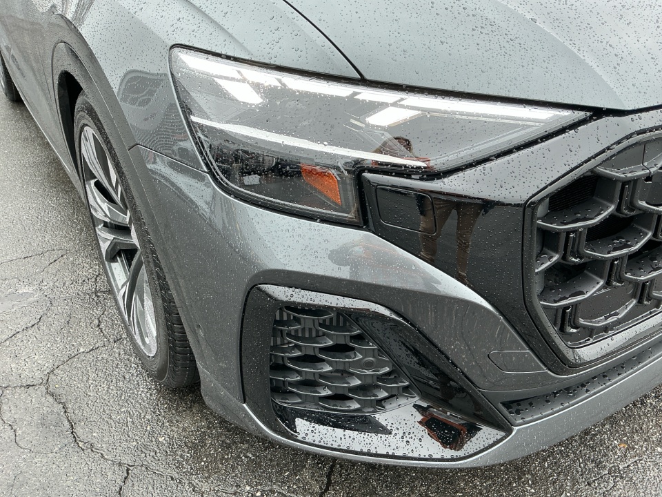 WA1EVBF18TD019499 2026 Audi Q8 Premium Plus 55 TFSI quattro Tiptronic