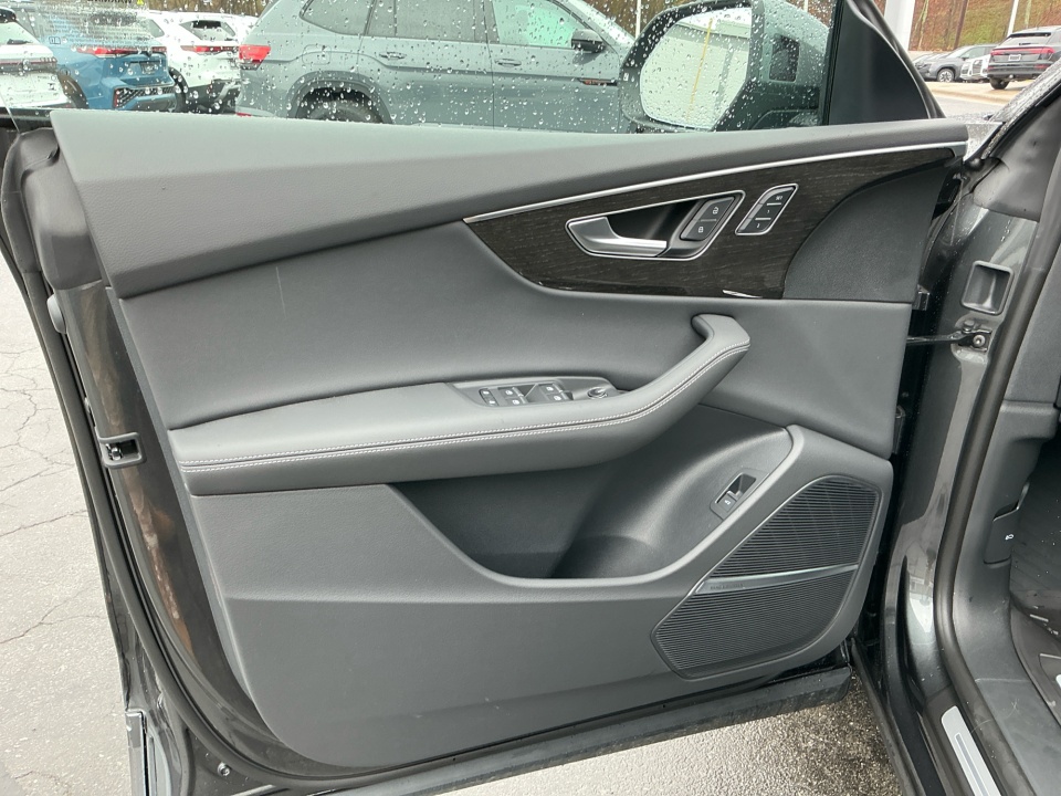 WA1EVBF18TD019499 2026 Audi Q8 Premium Plus 55 TFSI quattro Tiptronic