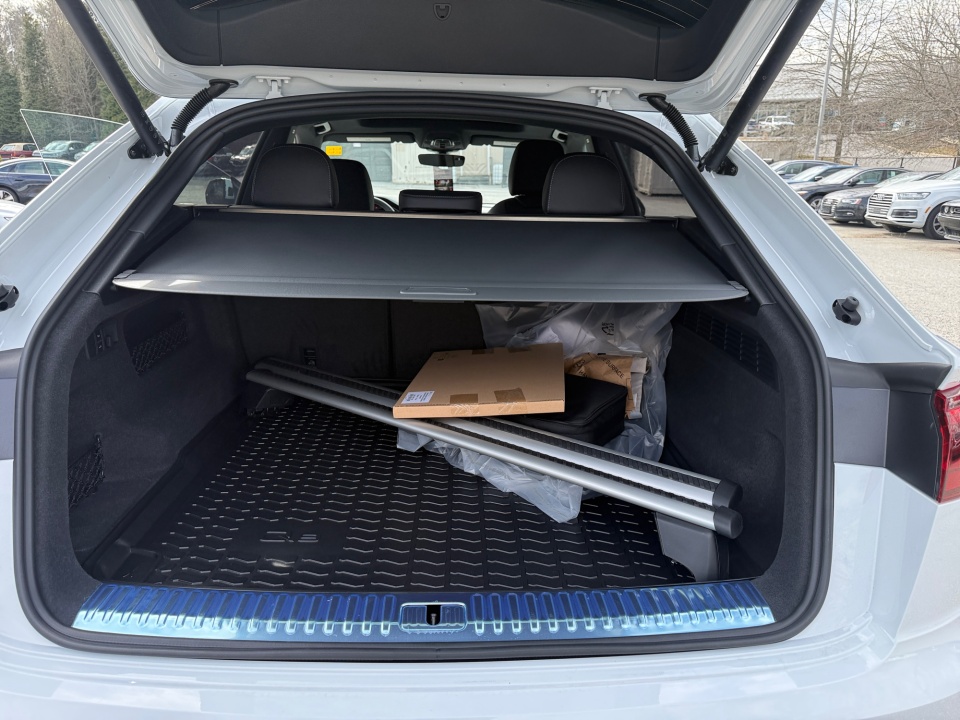 WA1EVBF19TD017308 2026 Audi Q8 Premium Plus 55 TFSI quattro Tiptronic