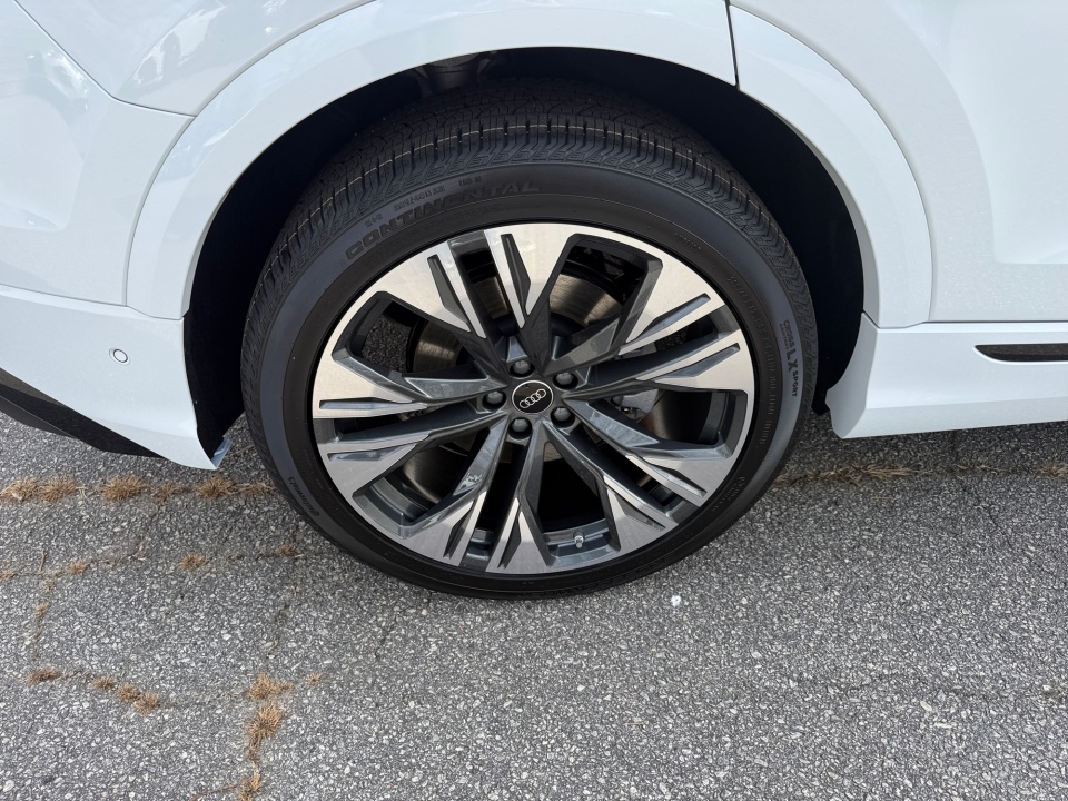 WA1EVBF19TD017308 2026 Audi Q8 Premium Plus 55 TFSI quattro Tiptronic