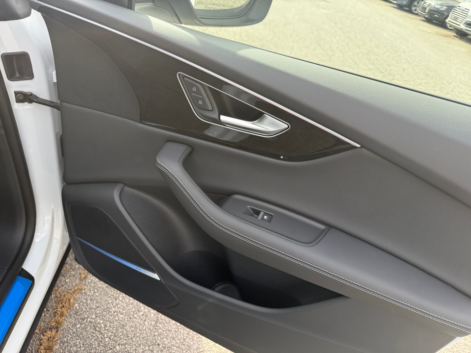 WA1EVBF19TD017308 2026 Audi Q8 Premium Plus 55 TFSI quattro Tiptronic