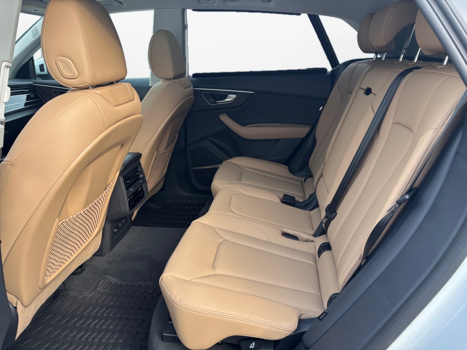 WA1EVBF19TD018006 2026 Audi Q8 Premium Plus 55 TFSI quattro Tiptronic