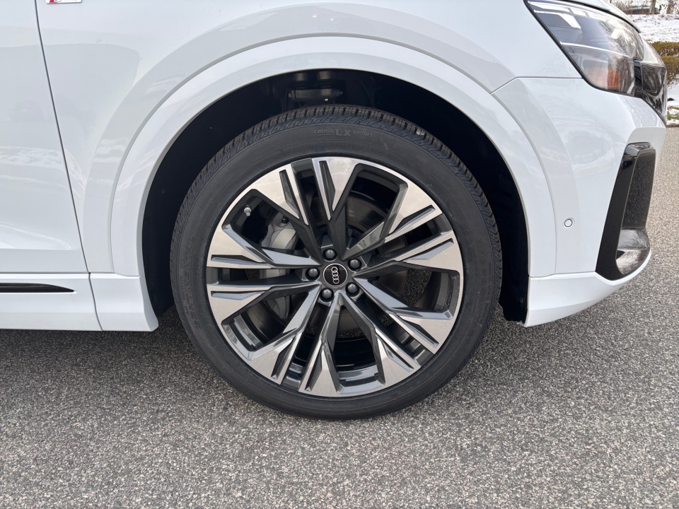 WA1EVBF19TD018006 2026 Audi Q8 Premium Plus 55 TFSI quattro Tiptronic