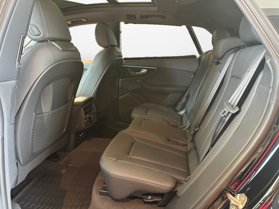 WA1EVBF1XTD024378 2026 Audi Q8 Premium Plus 55 TFSI quattro Tiptronic