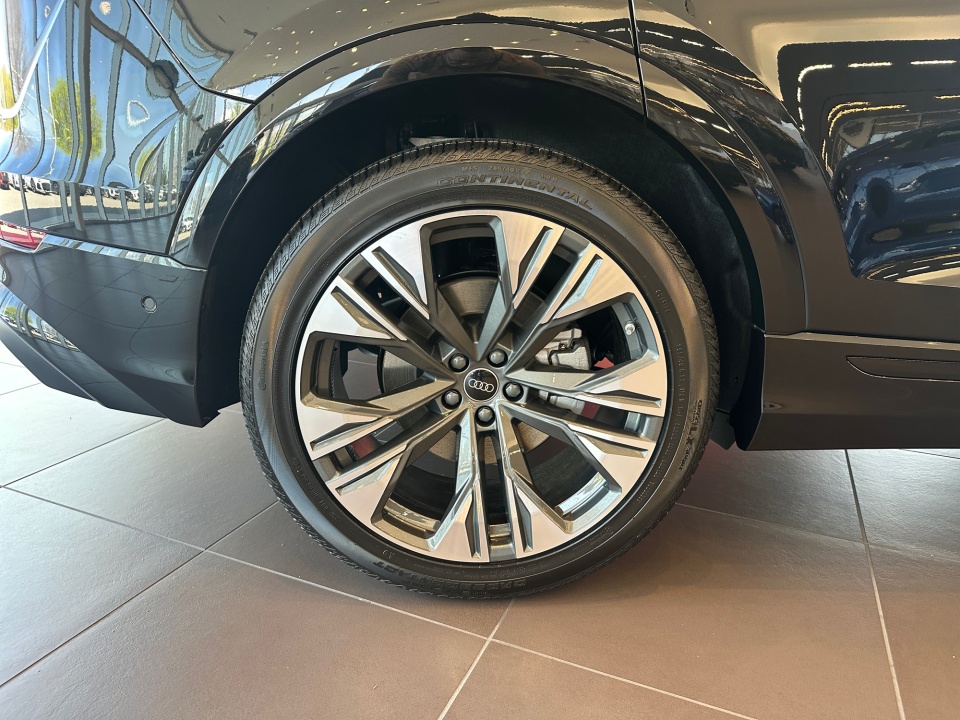 WA1EVBF1XTD024378 2026 Audi Q8 Premium Plus 55 TFSI quattro Tiptronic