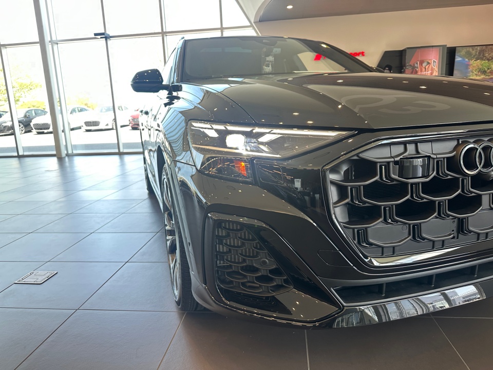 WA1EVBF1XTD024378 2026 Audi Q8 Premium Plus 55 TFSI quattro Tiptronic