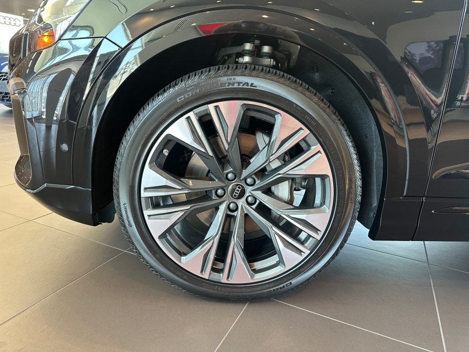 WA1EVBF1XTD024378 2026 Audi Q8 Premium Plus 55 TFSI quattro Tiptronic