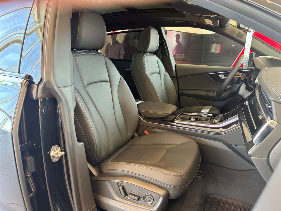 WA1EVBF1XTD024378 2026 Audi Q8 Premium Plus 55 TFSI quattro Tiptronic