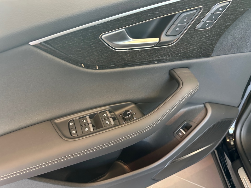 WA1EVBF1XTD024378 2026 Audi Q8 Premium Plus 55 TFSI quattro Tiptronic