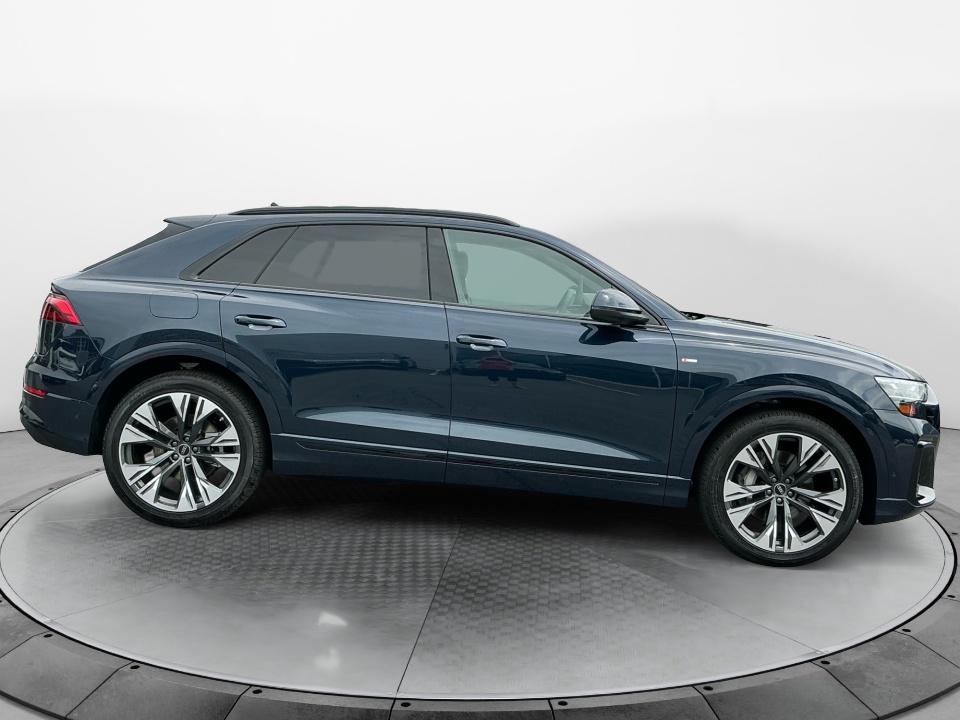 WA1EVBF1XTD036014 2026 Audi Q8 Premium Plus