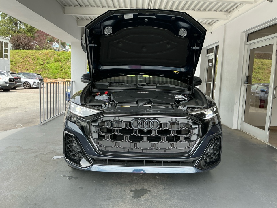 WA1EVBF1XTD036014 2026 Audi Q8 Premium Plus