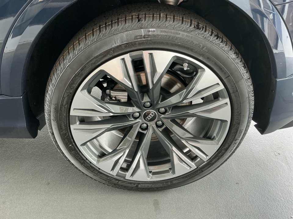 WA1EVBF1XTD036014 2026 Audi Q8 Premium Plus