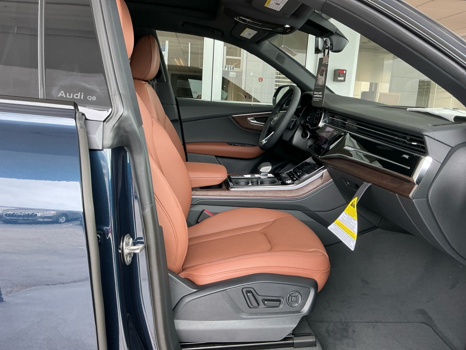 WA1EVBF1XTD036014 2026 Audi Q8 Premium Plus