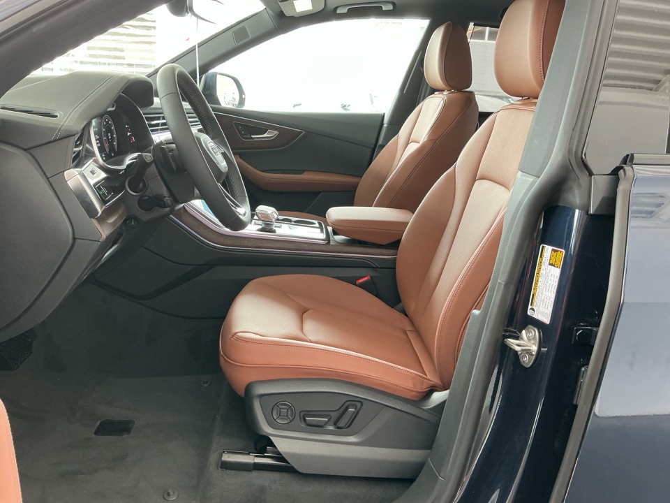 WA1EVBF1XTD036014 2026 Audi Q8 Premium Plus