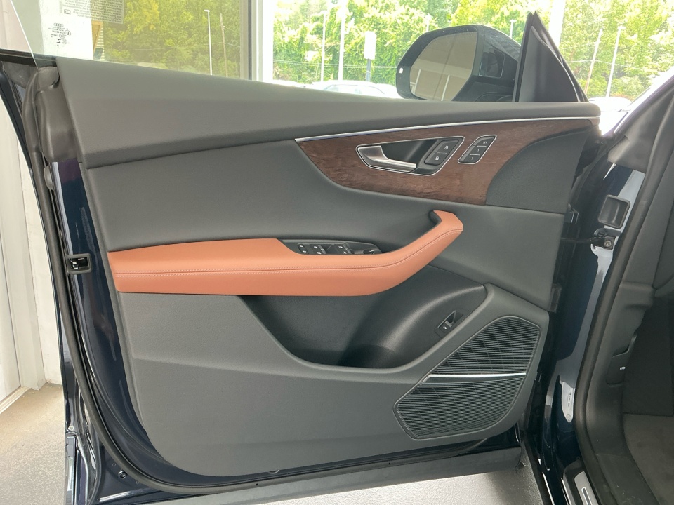 WA1EVBF1XTD036014 2026 Audi Q8 Premium Plus