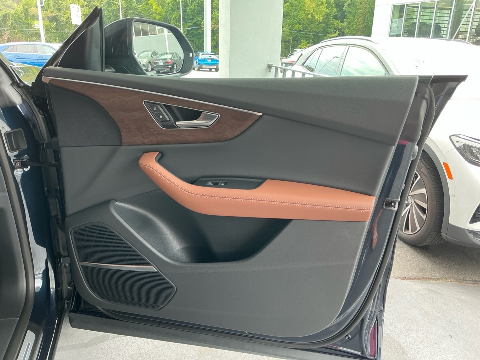 WA1EVBF1XTD036014 2026 Audi Q8 Premium Plus
