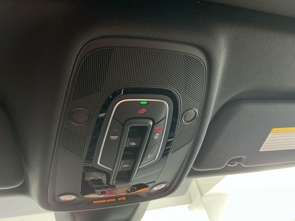 WA1EVBF1XTD036014 2026 Audi Q8 Premium Plus