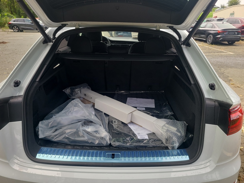 WA1EVBF1XVD003856 2027 Audi Q8 Premium Plus