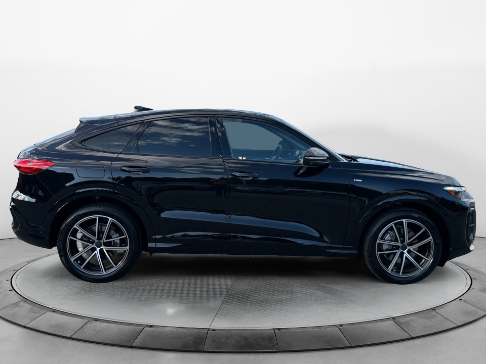 WA1FAAGU1T2060877 2026 Audi Q5 Sportback Prestige
