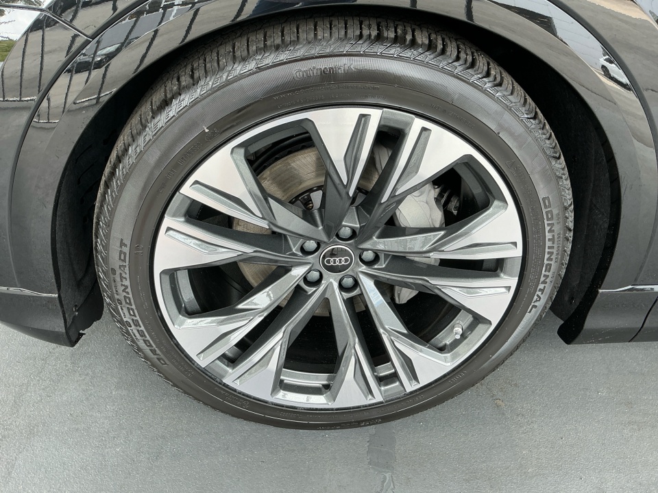 WA1FVBF1XTD033408 2026 Audi Q8 Prestige