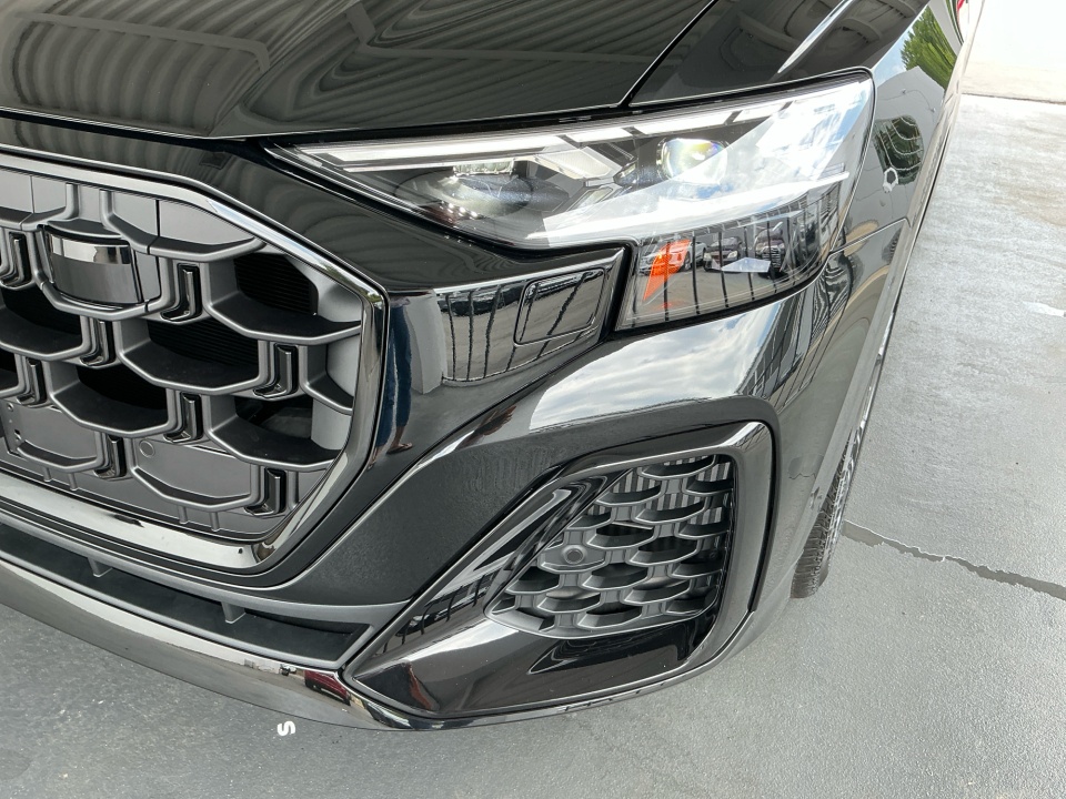 WA1FVBF1XTD033408 2026 Audi Q8 Prestige