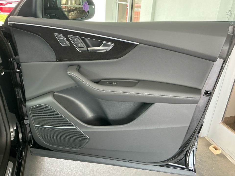 WA1FVBF1XTD033408 2026 Audi Q8 Prestige