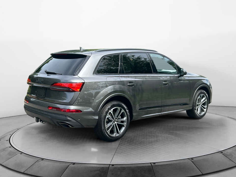 WA1LCBF76TD015890 2026 Audi Q7 Premium Plus