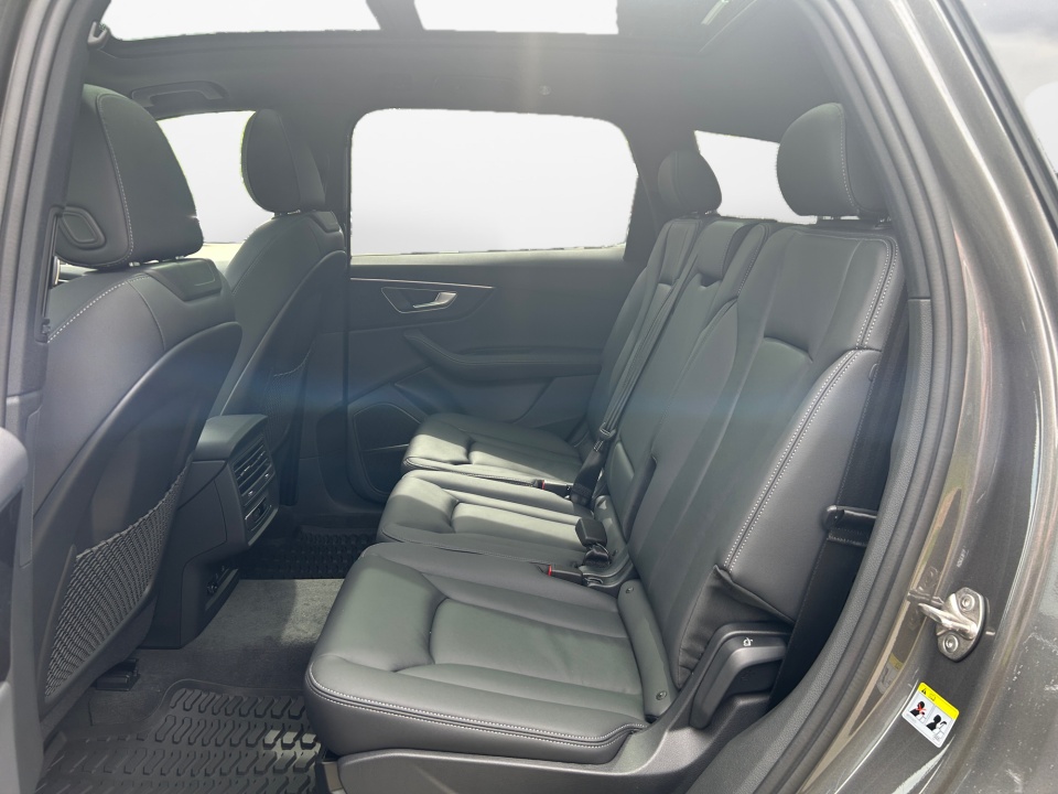 WA1LCBF76TD015890 2026 Audi Q7 Premium Plus
