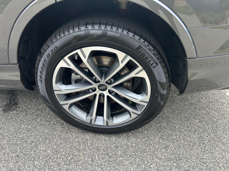 WA1LCBF76TD015890 2026 Audi Q7 Premium Plus
