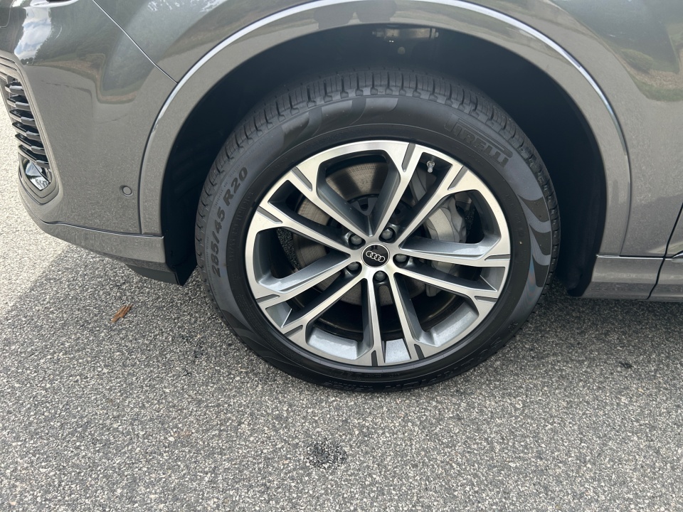 WA1LCBF76TD015890 2026 Audi Q7 Premium Plus