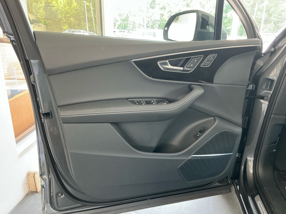 WA1LVBF74SD029988 2025 Audi Q7 Premium Plus 55 TFSI quattro Tiptronic