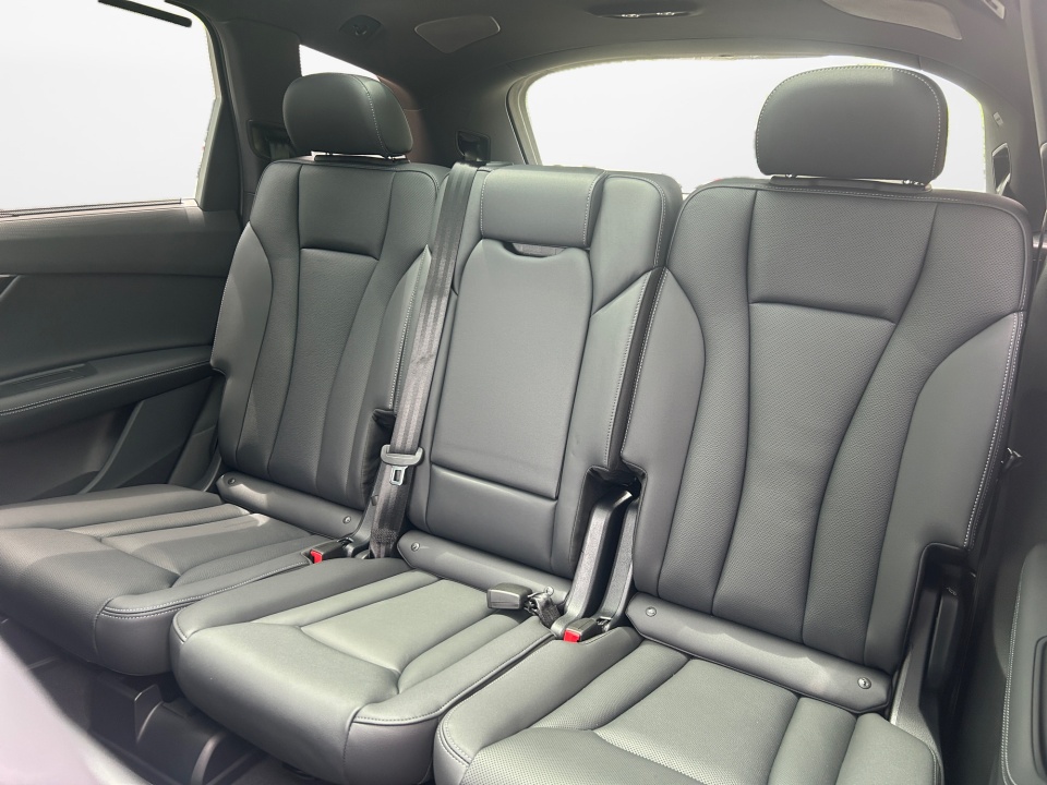WA1MVBF70TD014250 2026 Audi Q7 S line Premium Plus