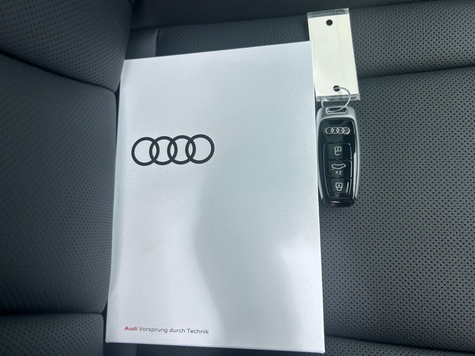 WA1MVBF70TD014250 2026 Audi Q7 S line Premium Plus