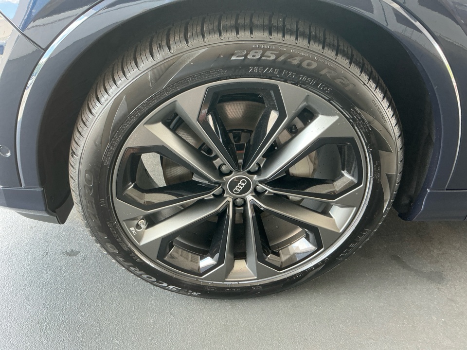 WA1MVBF74TD015160 2026 Audi Q7 S line Premium Plus