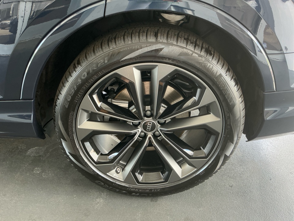 WA1MVBF74TD015160 2026 Audi Q7 S line Premium Plus