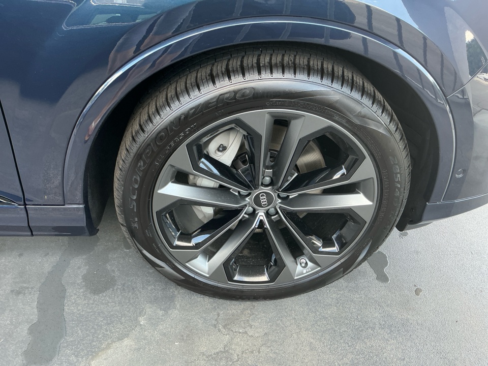 WA1MVBF74TD015160 2026 Audi Q7 S line Premium Plus