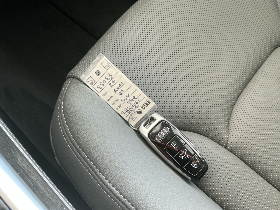 WA1MVBF74TD015160 2026 Audi Q7 S line Premium Plus