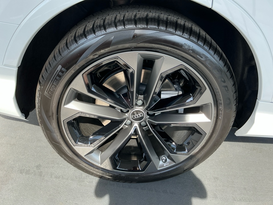 WA1WVBF77TD014707 2026 Audi Q7 Prestige
