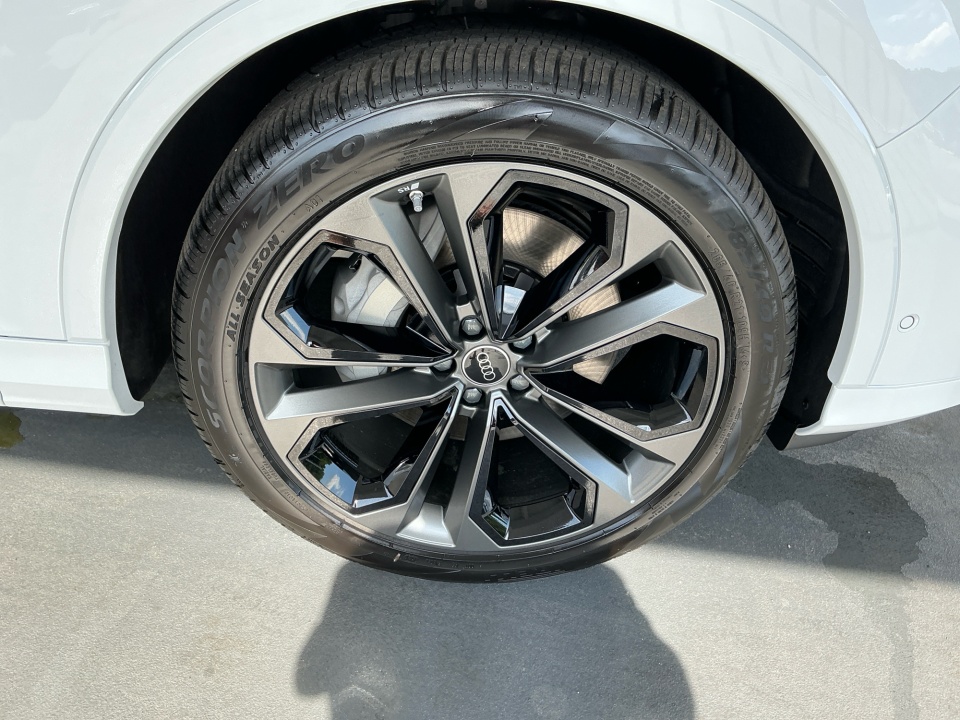 WA1WVBF77TD014707 2026 Audi Q7 Prestige