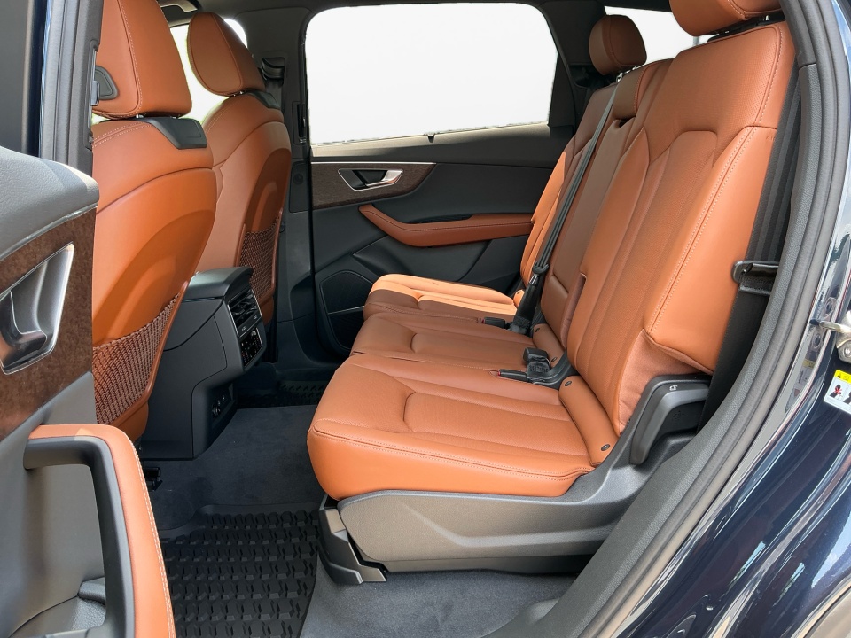 WA1WVBF79TD013932 2026 Audi Q7 Prestige