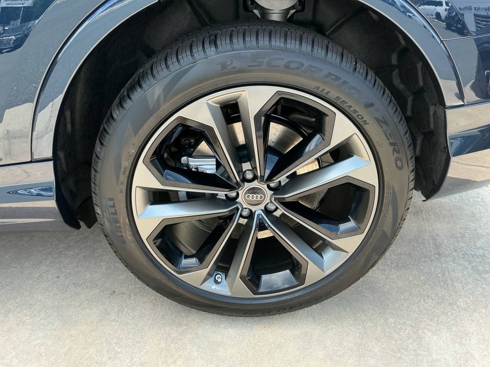 WA1WVBF79TD013932 2026 Audi Q7 Prestige